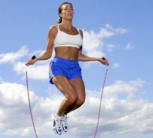 HIIT is great with a jump rope, but beware of common workout mistakes before trying it! CREDIT: stayhealthier