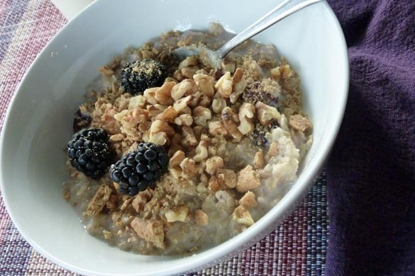 I recommend using old-fashioned oats made with half milk/half water for a creamier cer